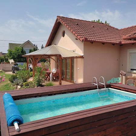 Aqua Azur Apartman Hajduszoboszlo Luaran gambar