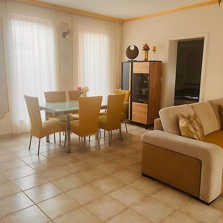 Aqua Azur Apartman Hajduszoboszlo Luaran gambar