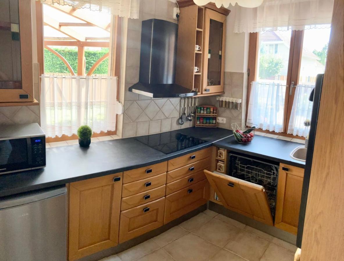 Aqua Azur Apartman Hajduszoboszlo Luaran gambar