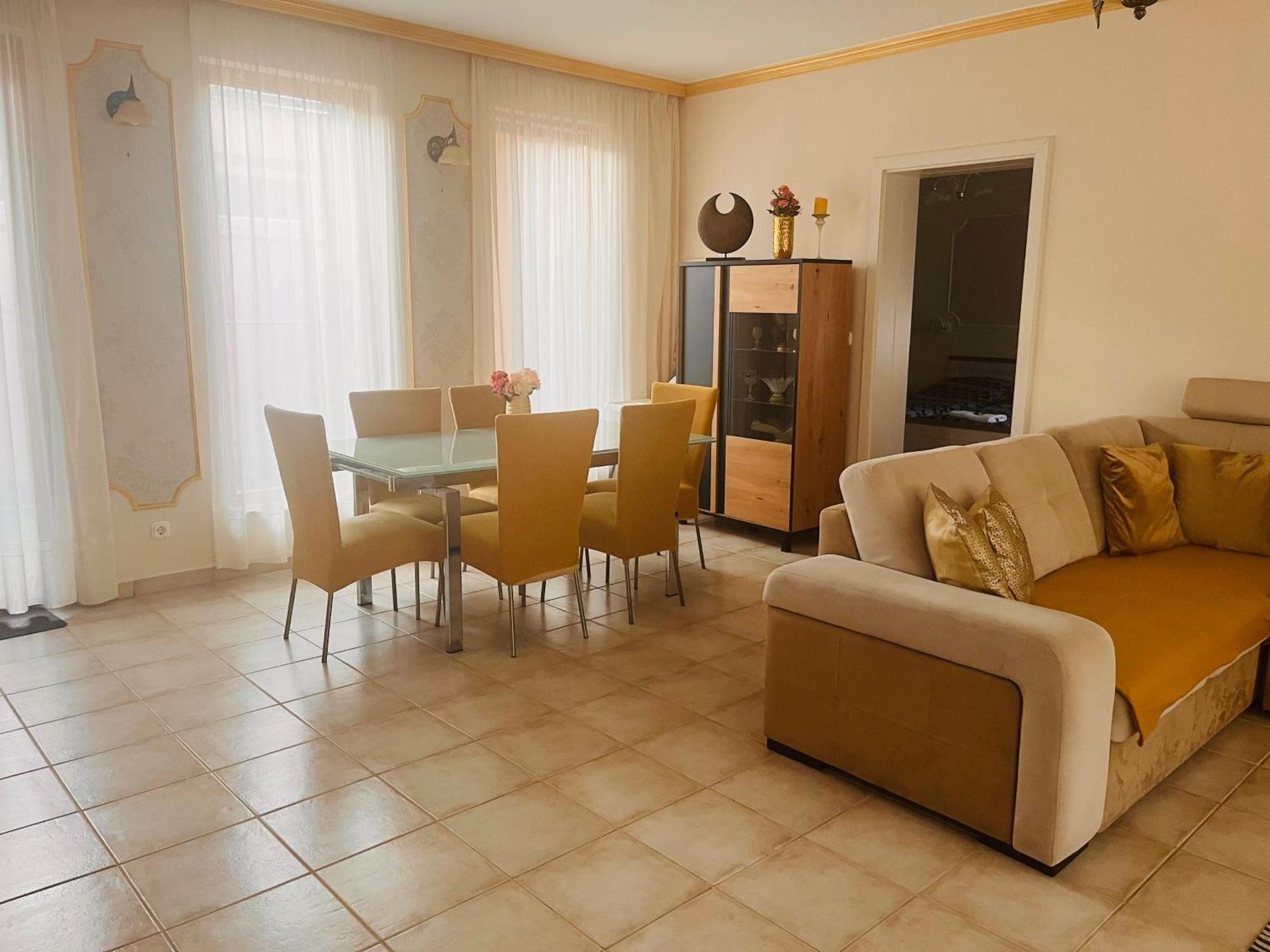 Aqua Azur Apartman Hajduszoboszlo Luaran gambar