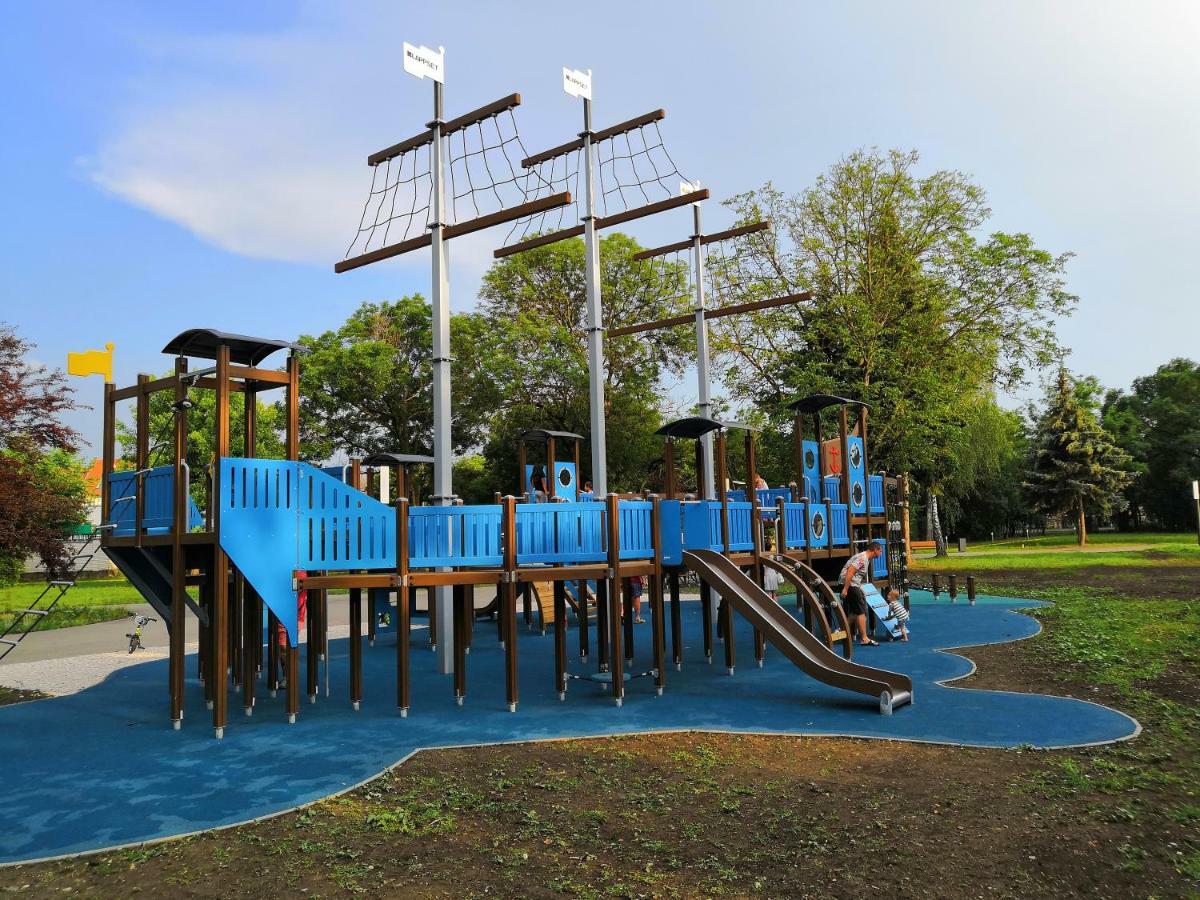 Aqua Azur Apartman Hajduszoboszlo Luaran gambar